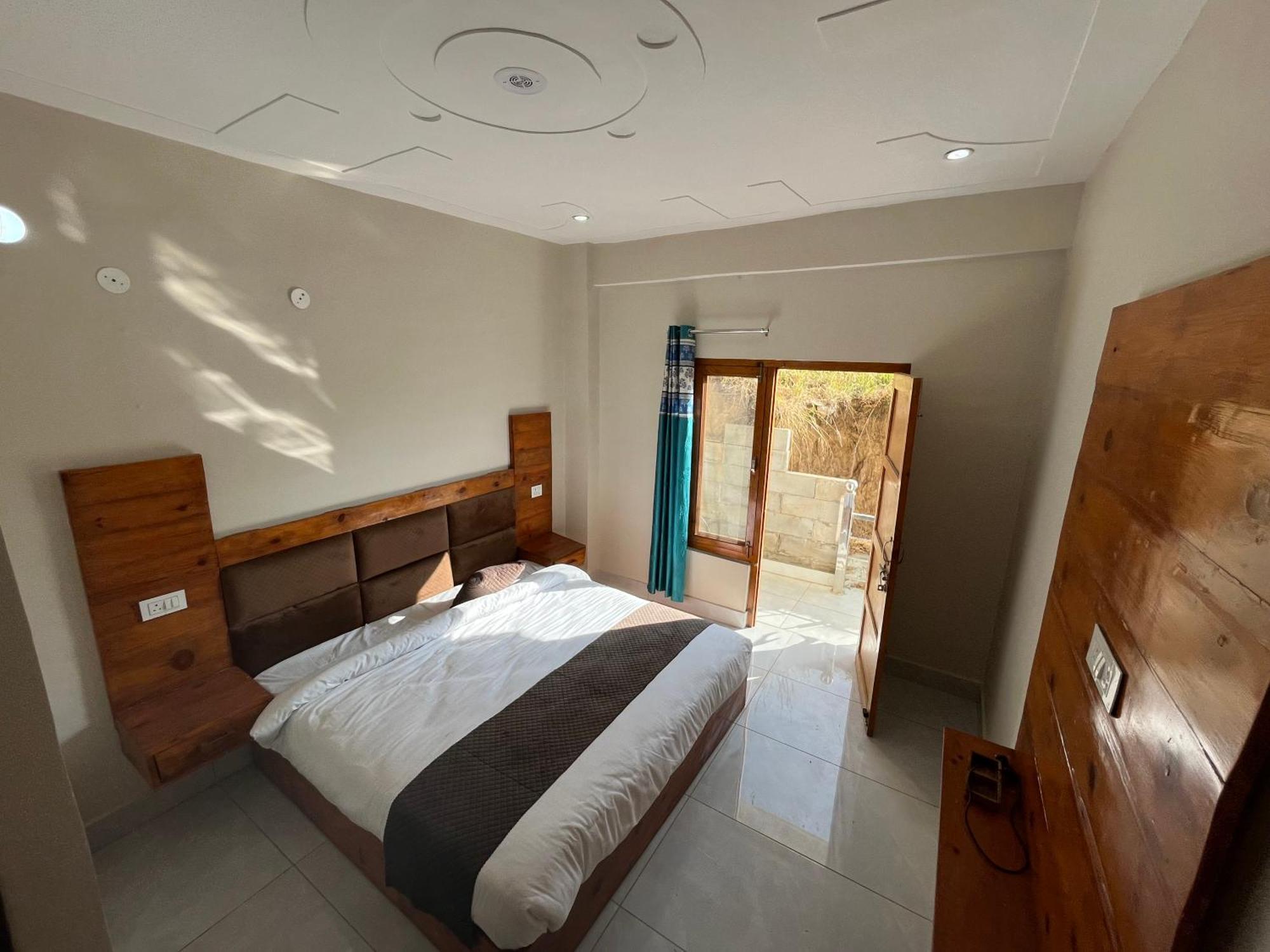 Himalayan Hill Top Resort Kanatal Exteriér fotografie
